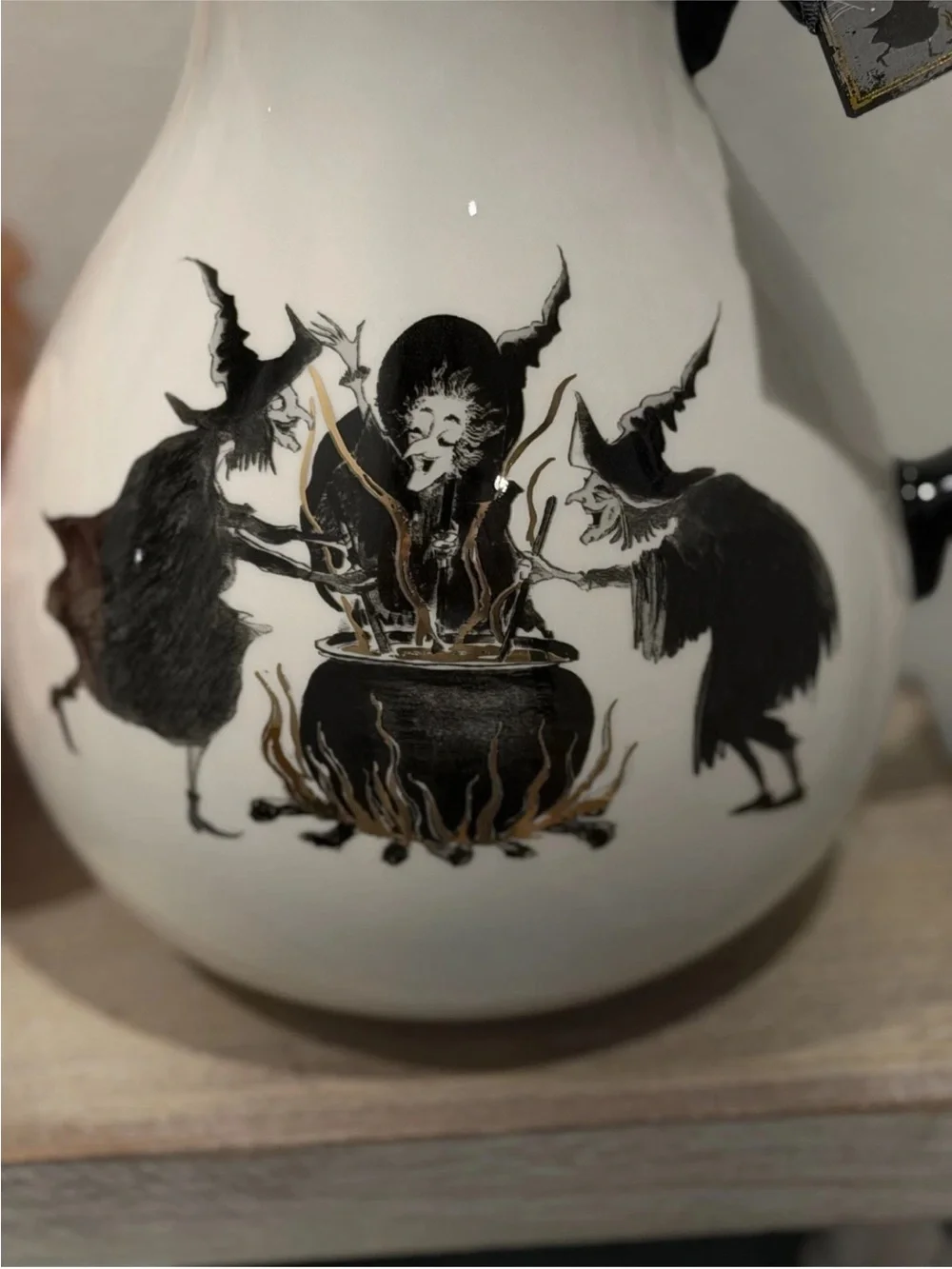 New Potters Studio Witch's Brew Cauldron Raven Pumpkin Halloween Pitcher Decor